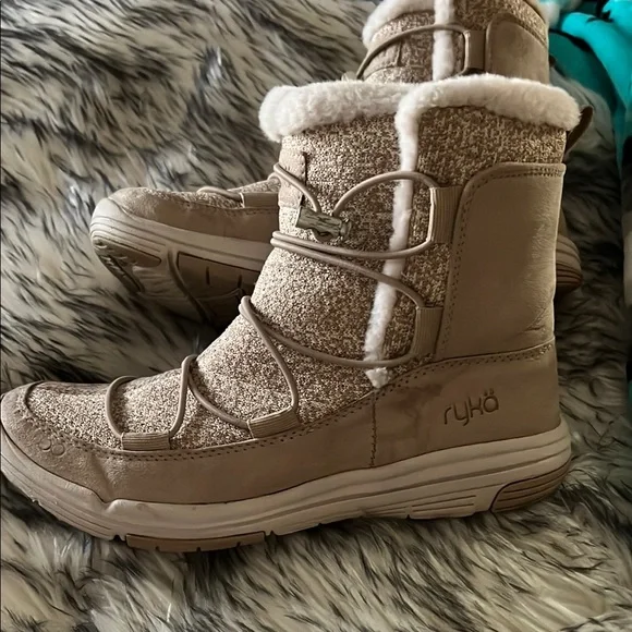 Ryka Tan Winter Rain Boots with Fleece Lining - Picture 1 of 5